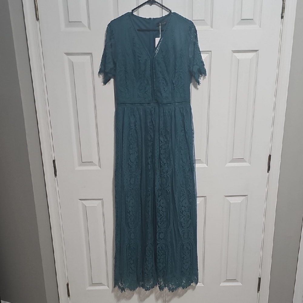 Green Flutter Sleeve V-Neck Maxi Dress for Weddings